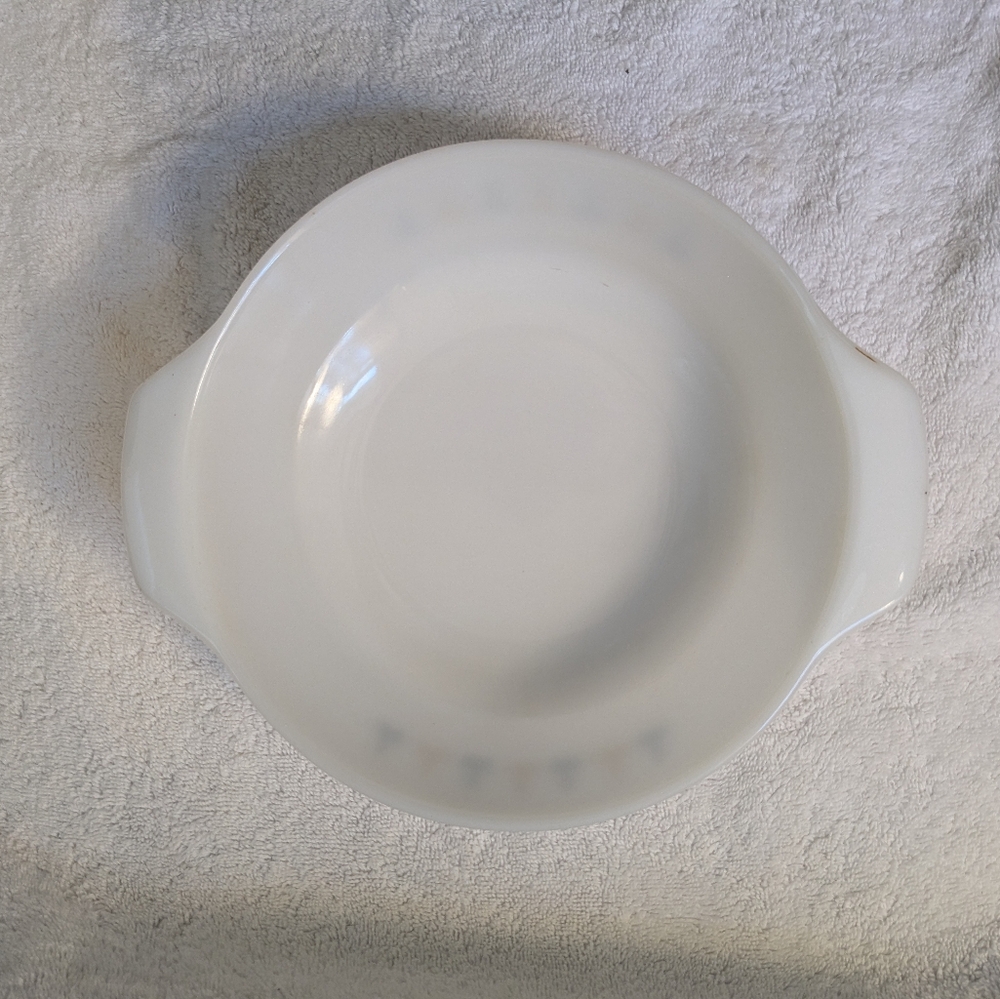 MCM Fire King Anchor Hocking round lidded candle glow 437 1.5 qt casserole - Picture 2 of 10